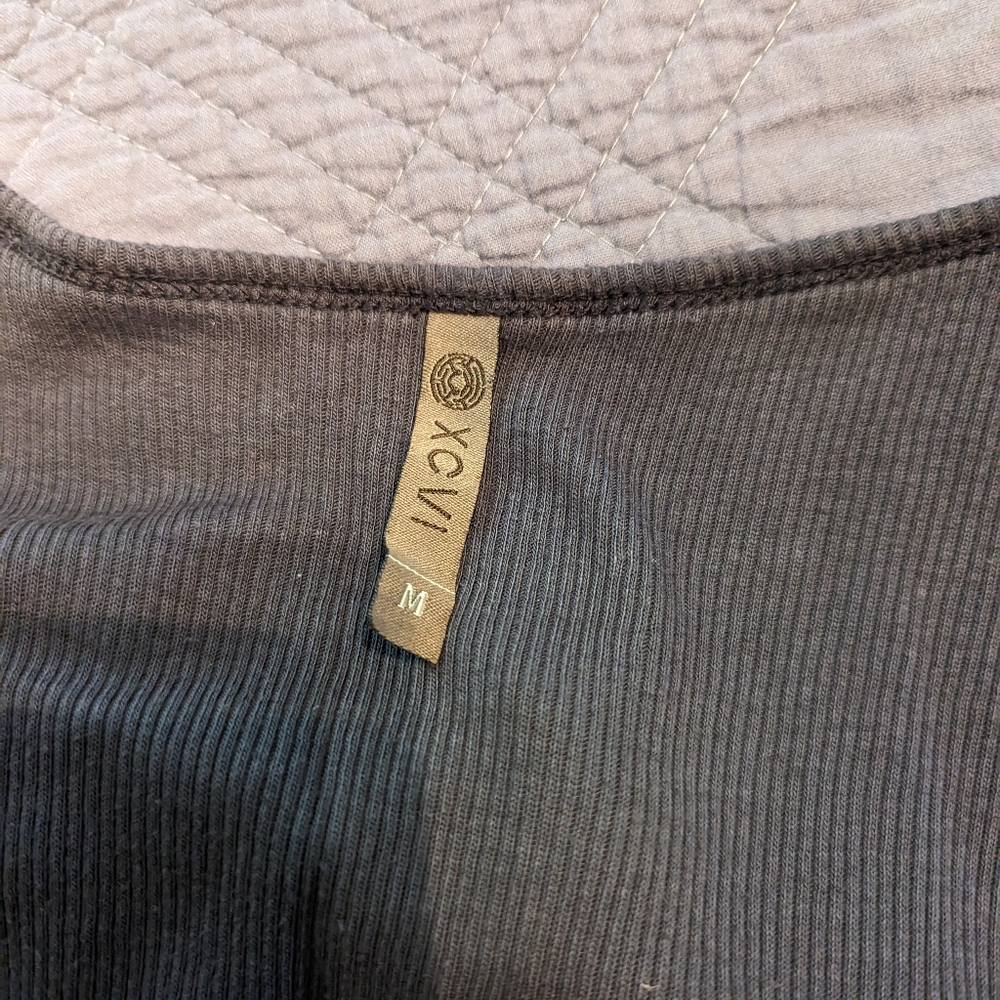 XCVI Ruched Tank - Picture 4 of 4